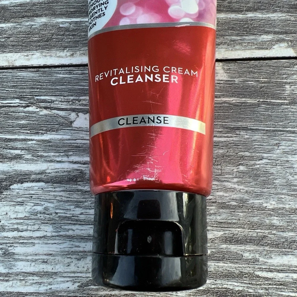 Olay Revitalizing Cream Cleanser 100g Anti Aging Face Wash Full Size‎ Sealed New